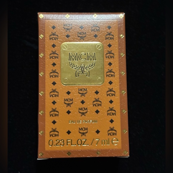 MCM Mini charm - Picture 1 of 3